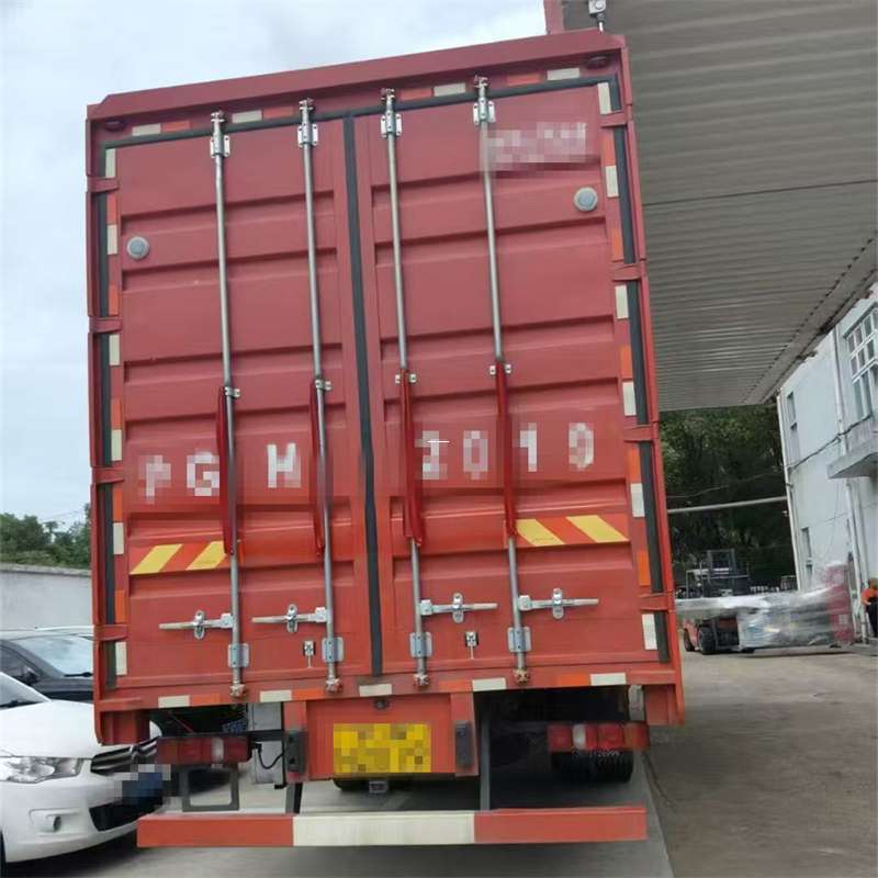 尖草坪区洛浦县进仓物流：专线直达的多元货运探索