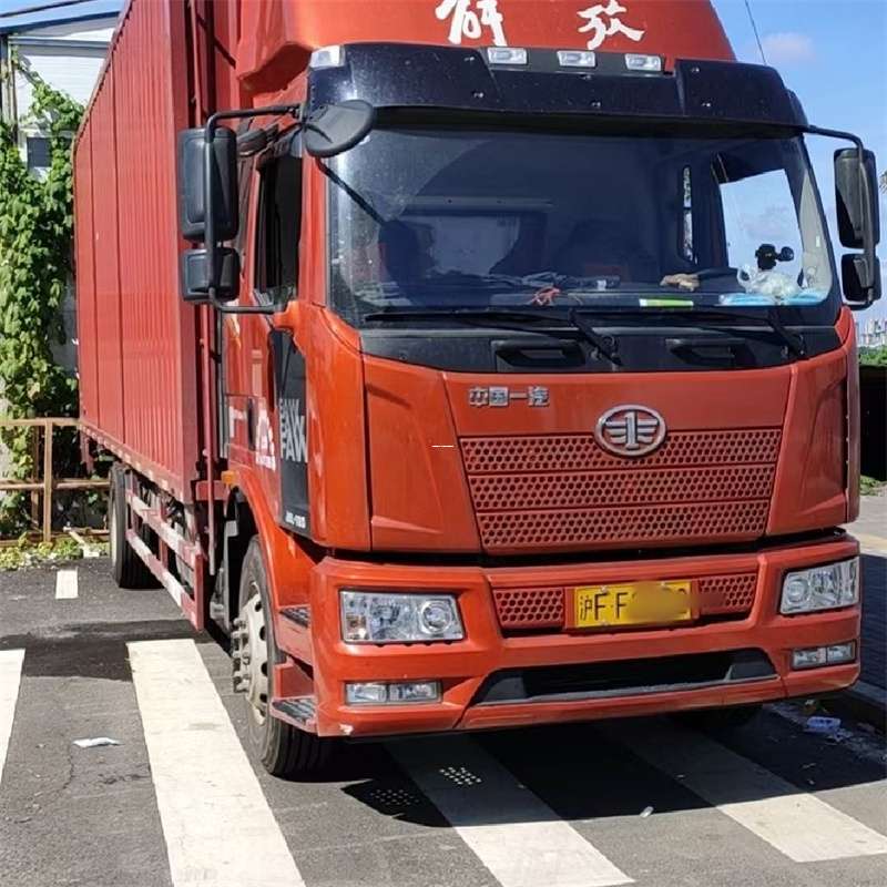 尖草坪区罗平县进仓物流：专线直达的多元货运之旅